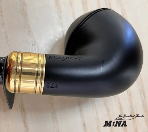 Dýmka Rattray's Majesty black 178
